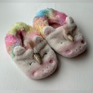Rainbow Daze Unicorn Slippers size 9/10 Toddler